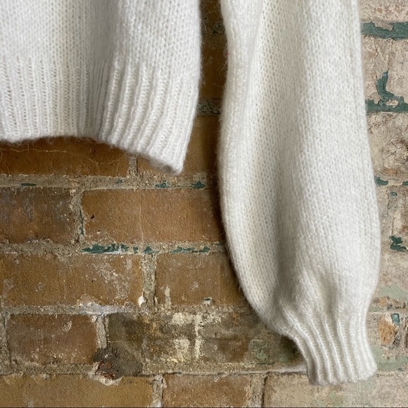 Urban Outfitters Cropped V-Neck Knit Sweater - Picture 4 of 5